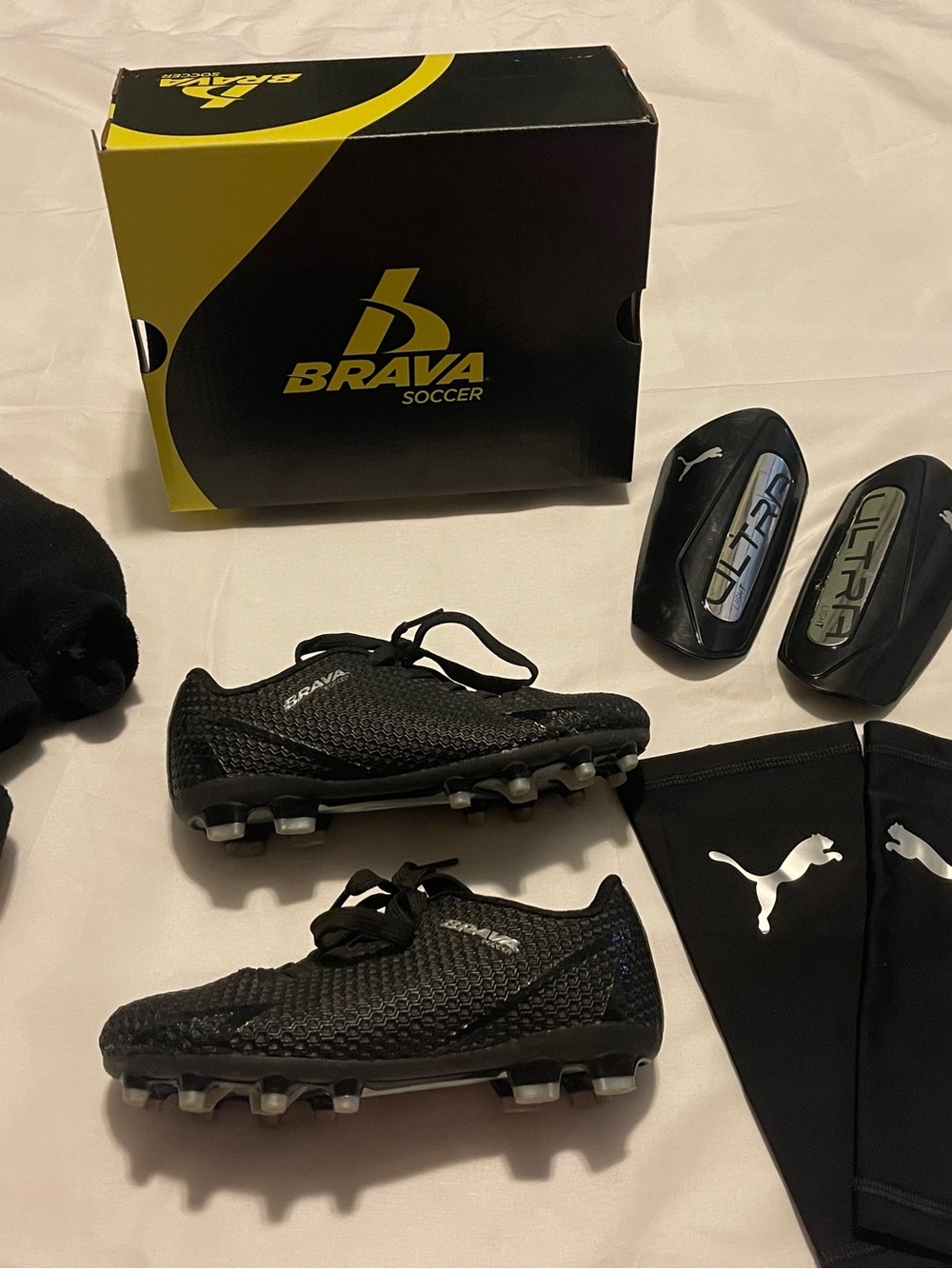 Brava Kids' Black Soccer Cleats – Lightweight Grip